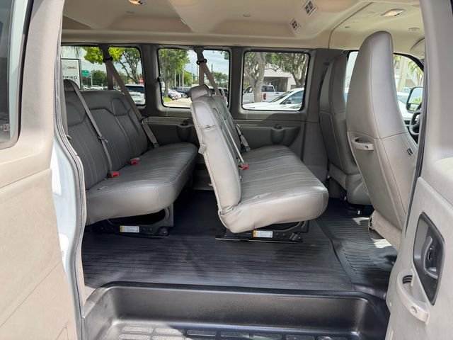 Used 2024 Chevrolet Express 3500 LS RWD image 15