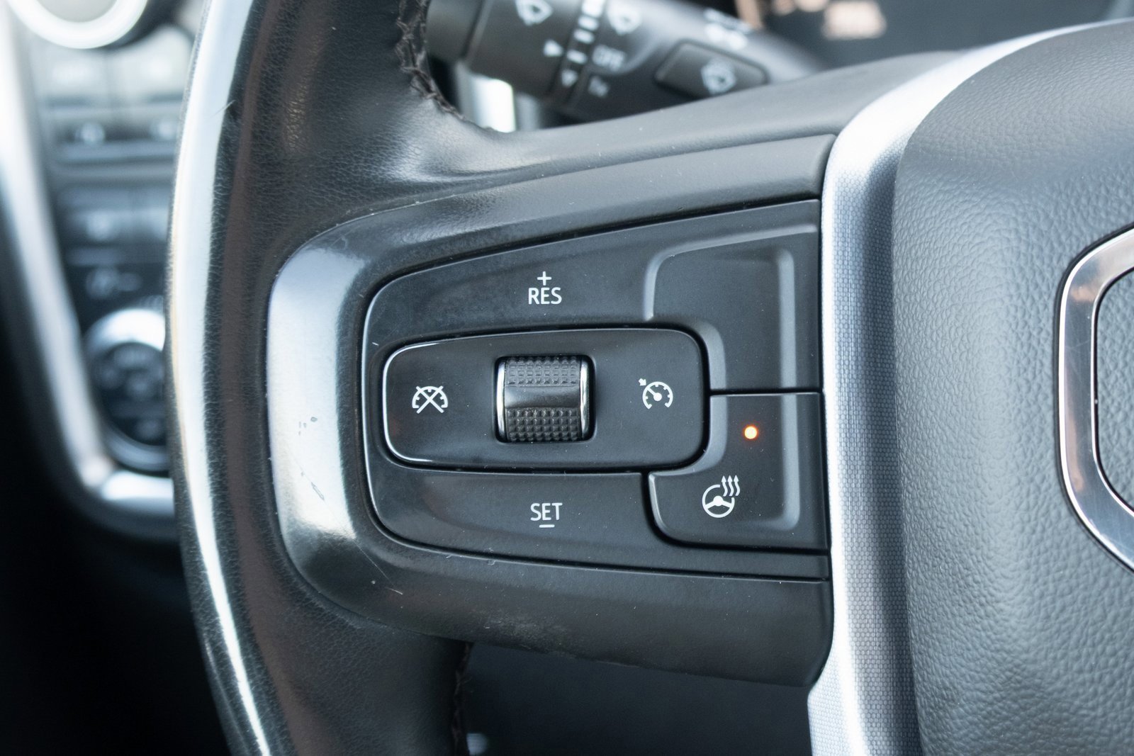 Used 2023 GMC Sierra 3500 SLT w/ SLT Preferred Package image 7