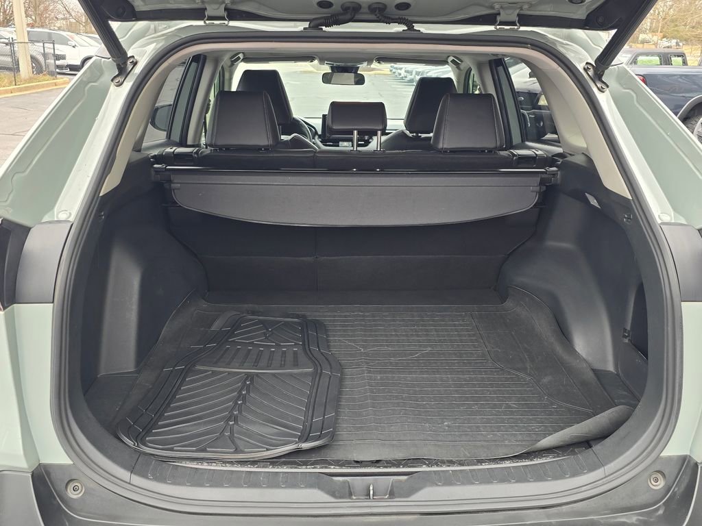 Used 2019 Toyota RAV4 XLE Premium image 14