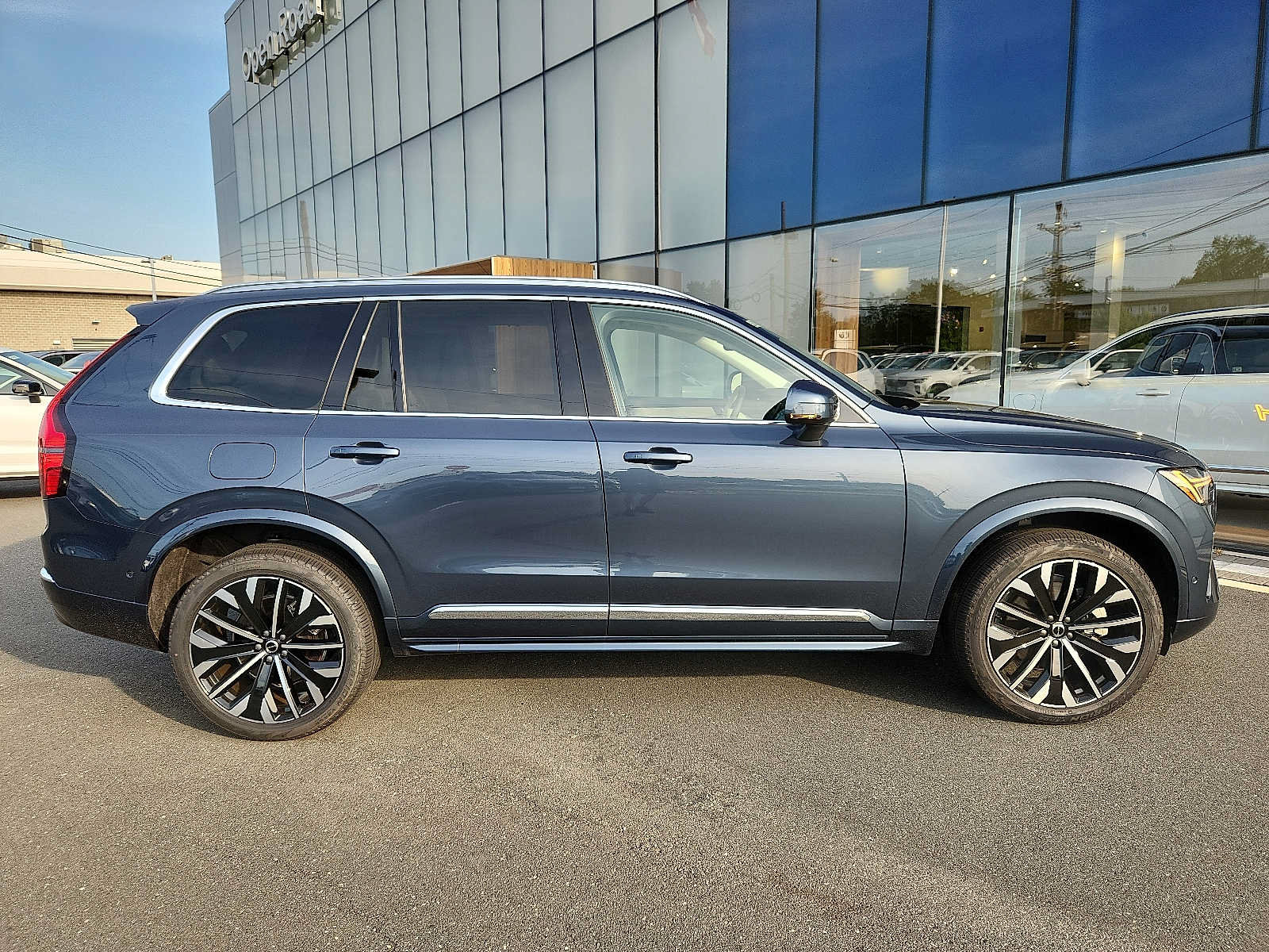Used 2026 Volvo XC90 B6 Ultra w/ Protection Package Premier AWD/4WD image 7