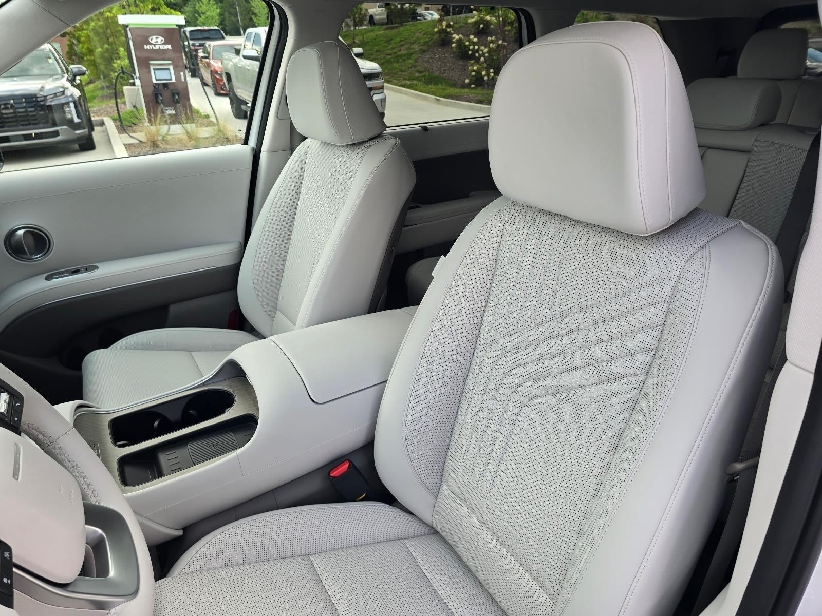 New 2026 Hyundai Palisade FWD Hybrid image 13