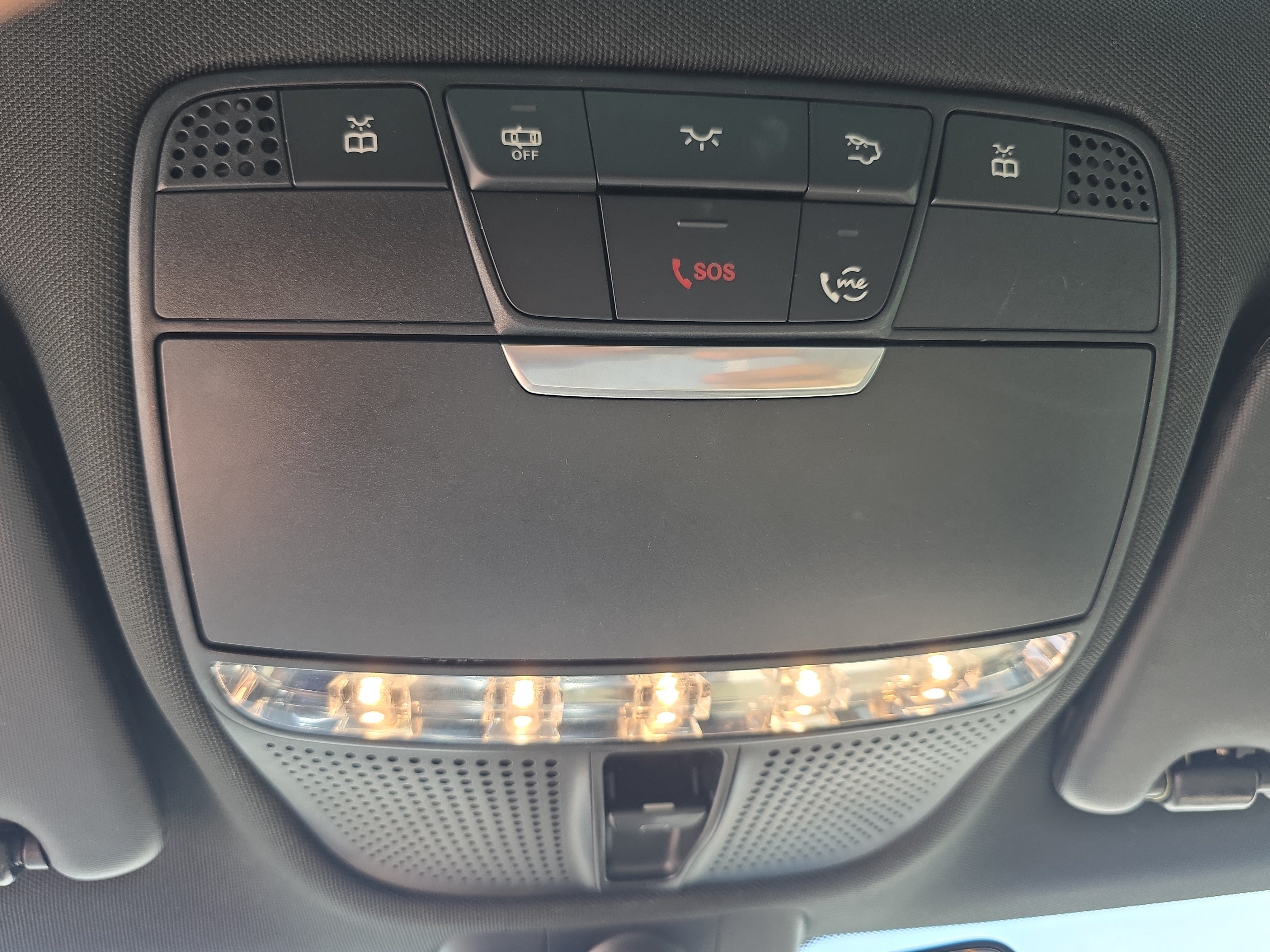 Used 2020 Mercedes-Benz C 300 Sedan image 26