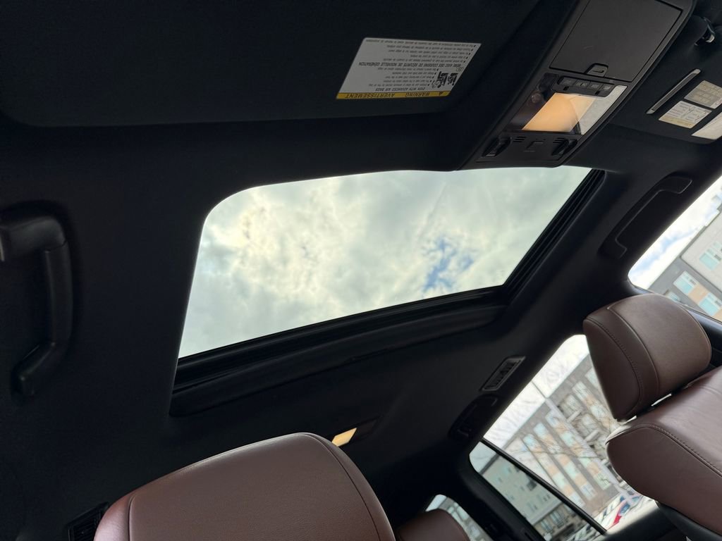 Used 2021 Toyota Land Cruiser image 7