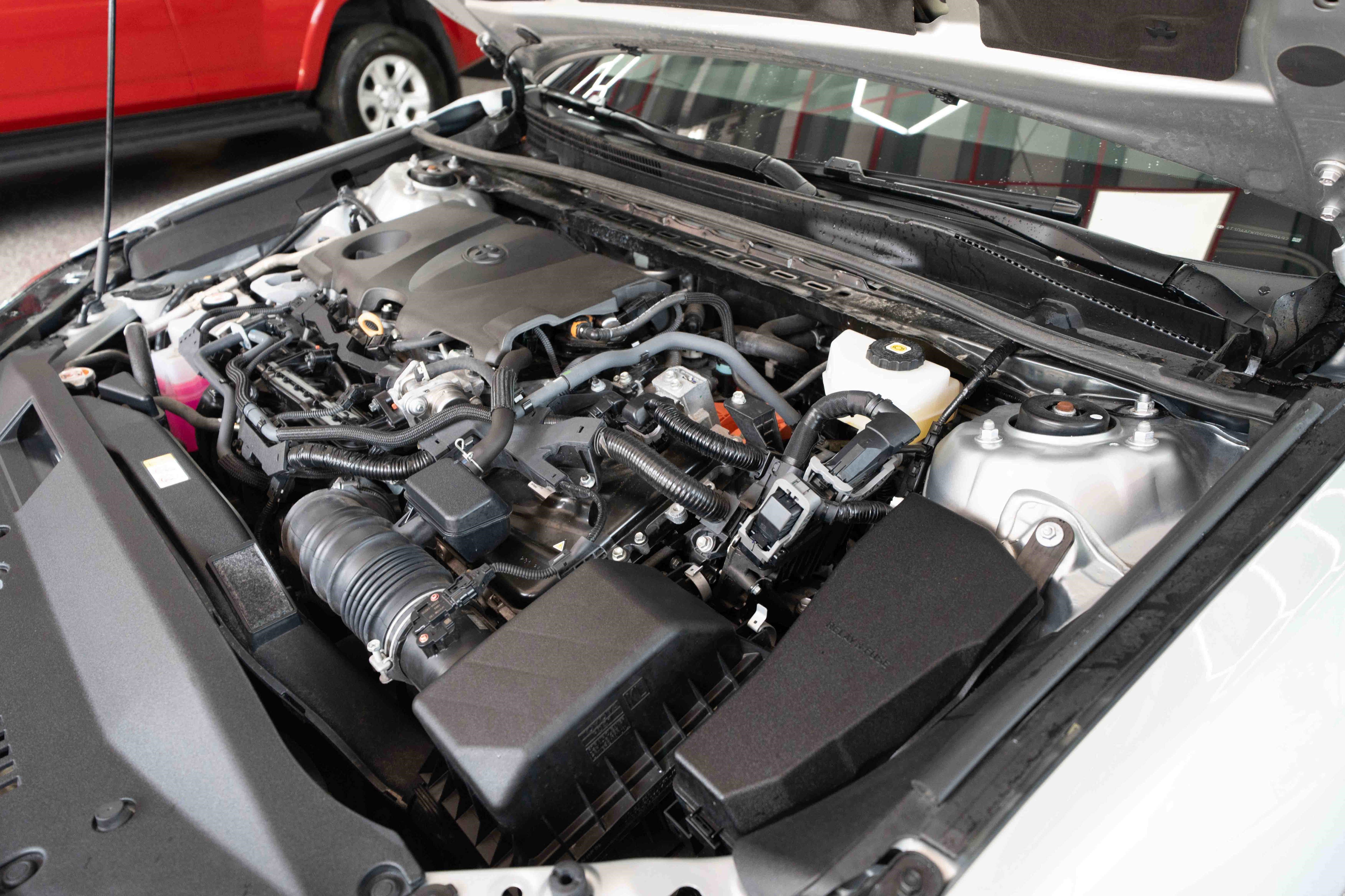 Used 2025 Toyota Camry LE FWD image 32