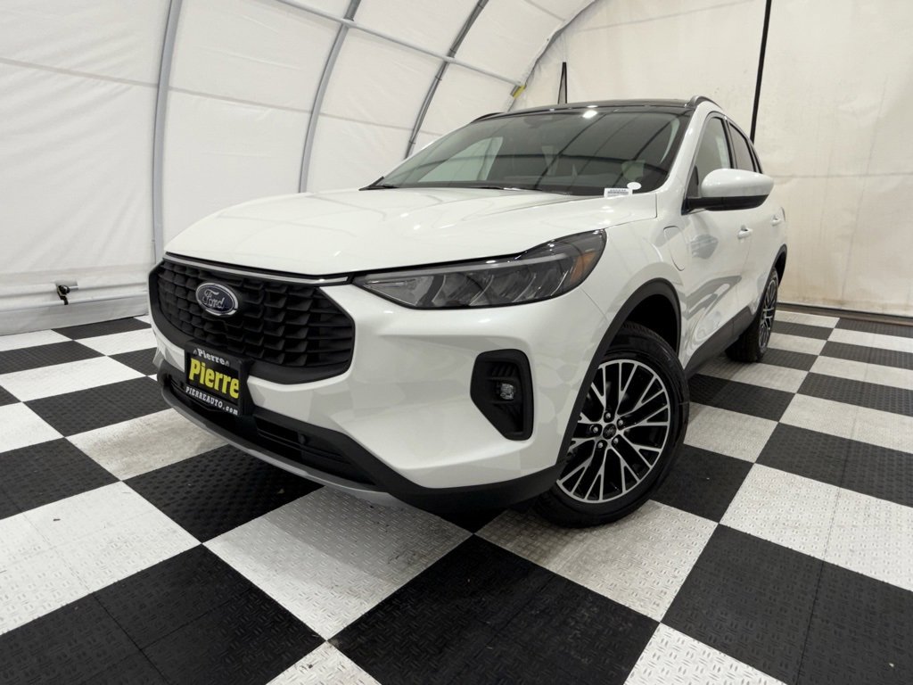 New 2025 Ford Escape SE
