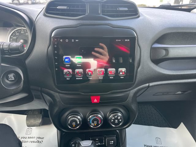Used 2017 Jeep Renegade Trailhawk AWD/4WD image 12