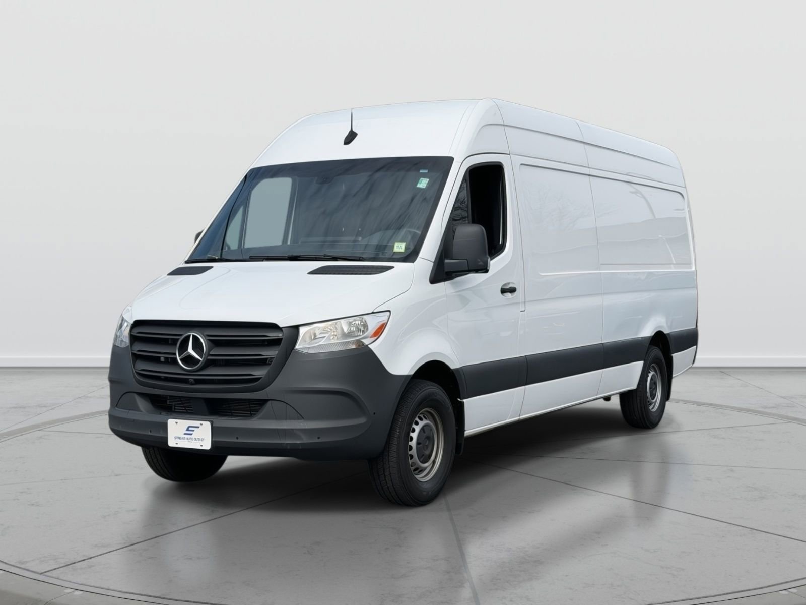 Used 2023 Mercedes-Benz Sprinter 2500 image 3
