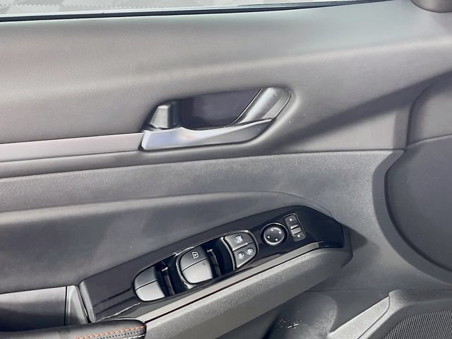 Used 2024 Nissan Altima 2.5 SR w/ SR Premium Package FWD image 19