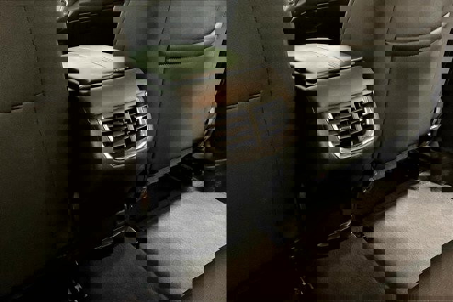 Used 2024 Chevrolet Malibu LT image 34