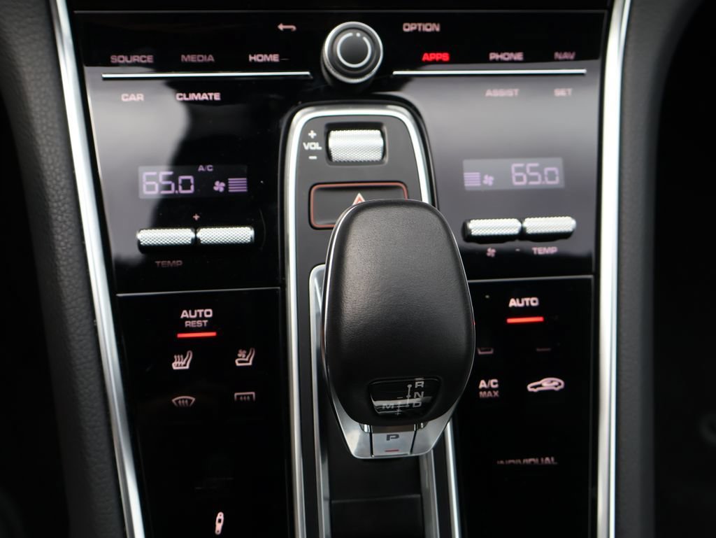 Certified 2023 Porsche Panamera 4 Platinum Edition AWD/4WD image 25