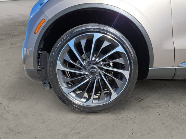 Used 2020 Lincoln Aviator Reserve w/ Equipment Group 202A image 4