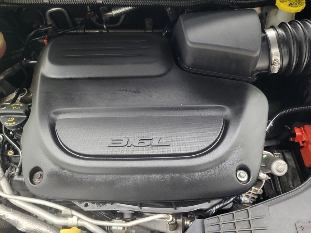 Used 2023 Chrysler Voyager LX image 30