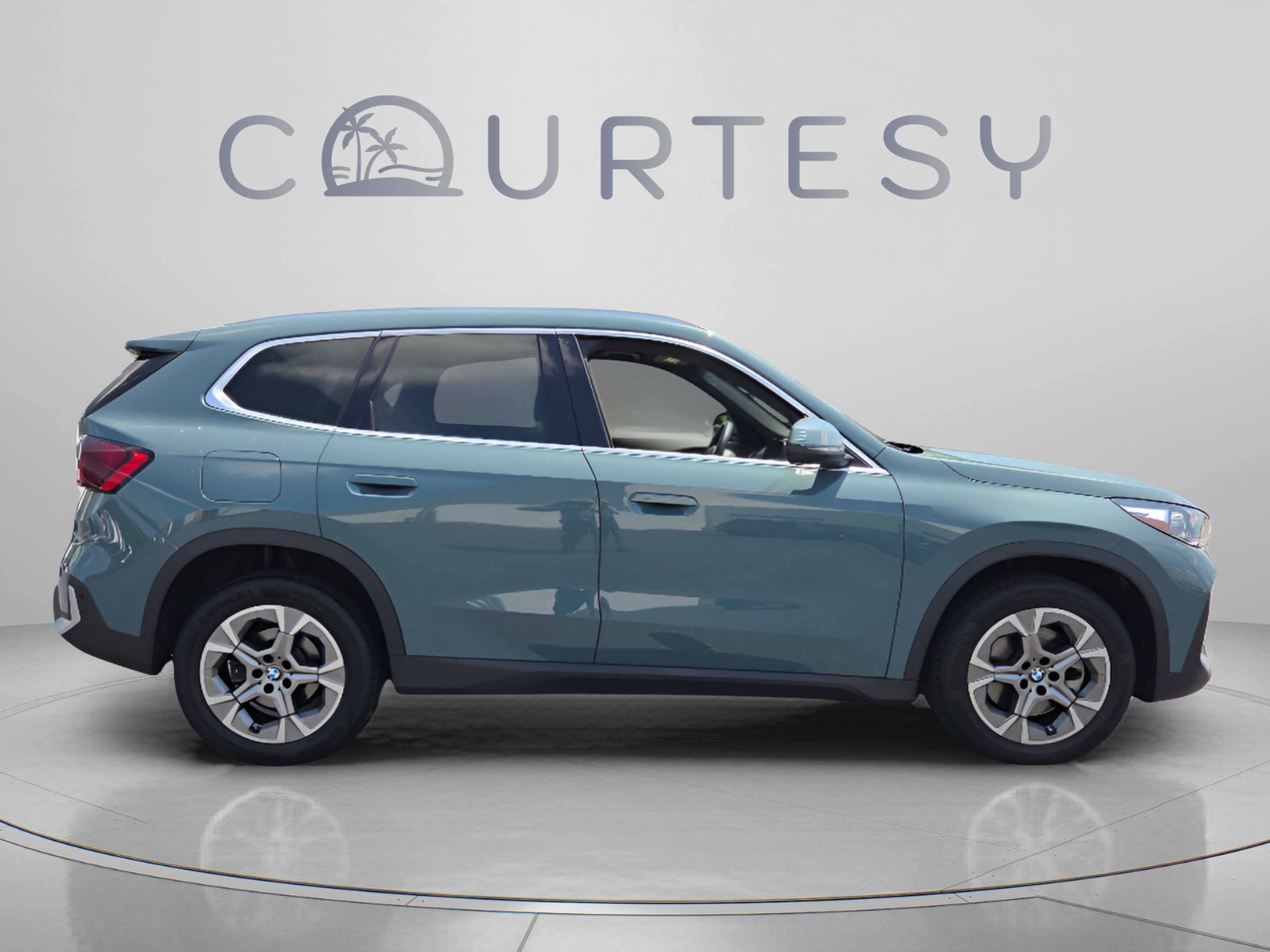Used 2023 BMW X1 xDrive28i w/ Convenience Package AWD/4WD image 7