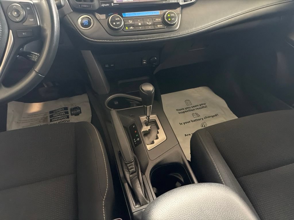 Used 2018 Toyota RAV4 XLE AWD/4WD image 16