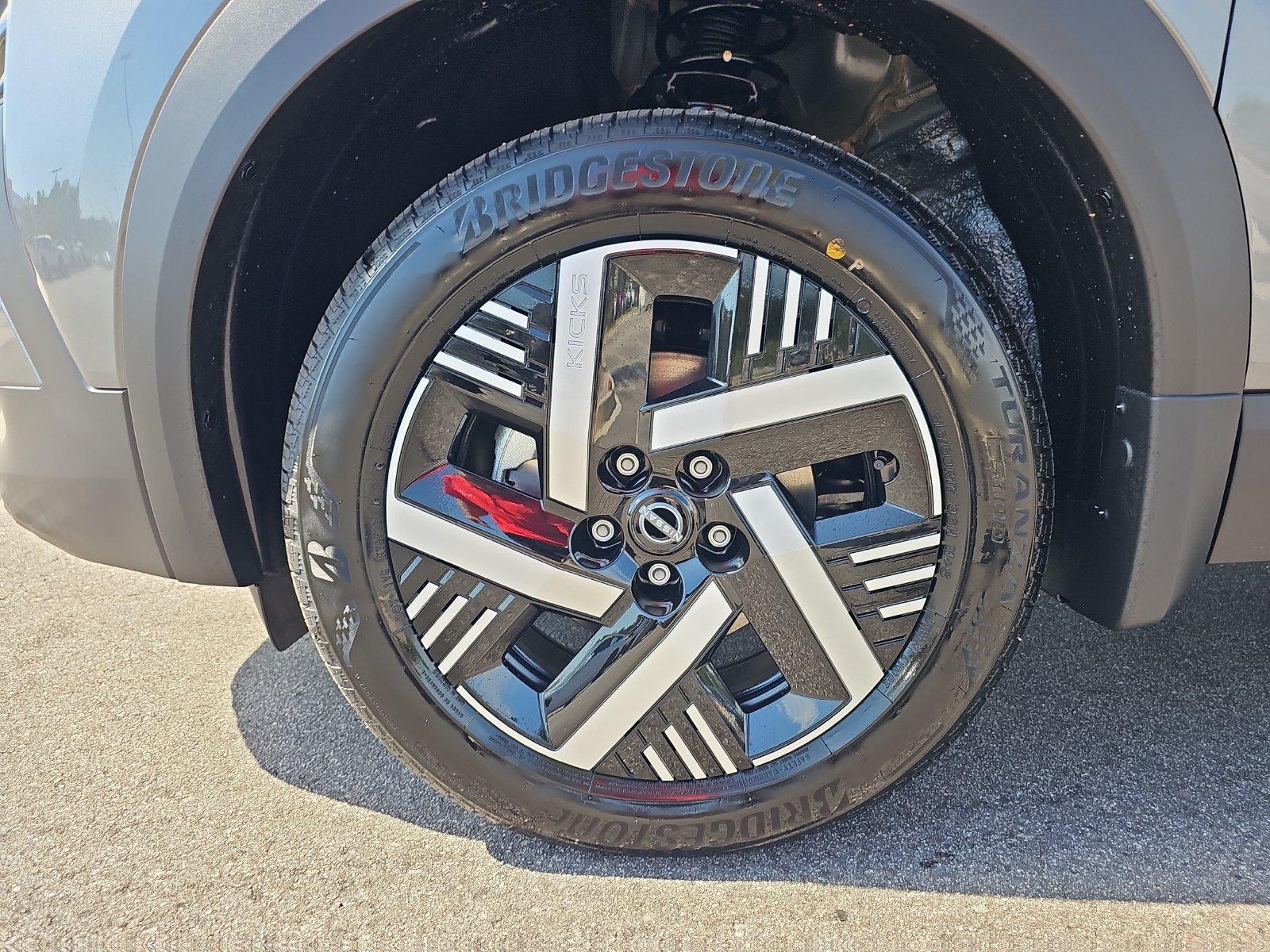 New 2027 Nissan Kicks SV FWD image 13