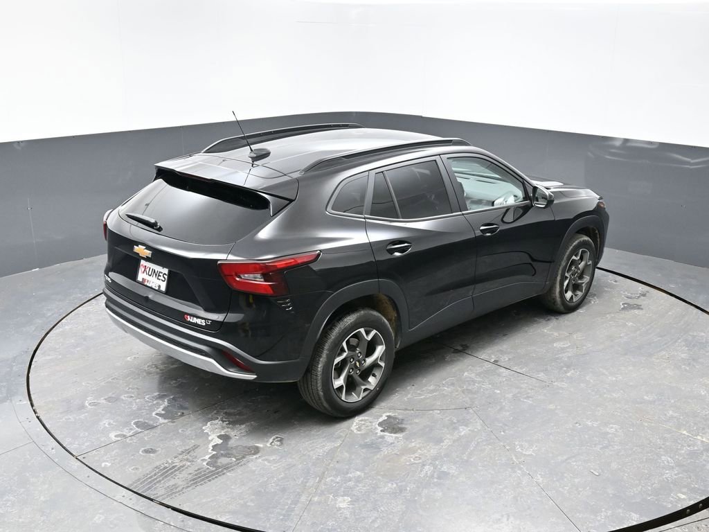 Used 2025 Chevrolet Trax LT image 38