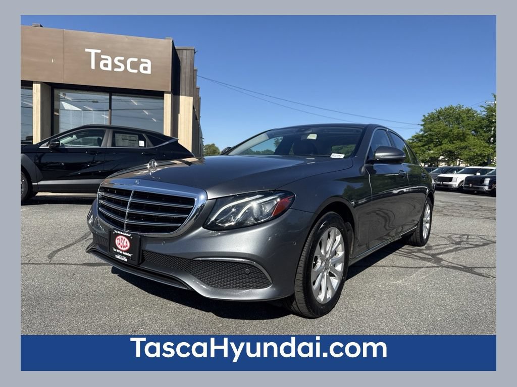 Used 2017 Mercedes-Benz E 300 4MATIC image 1