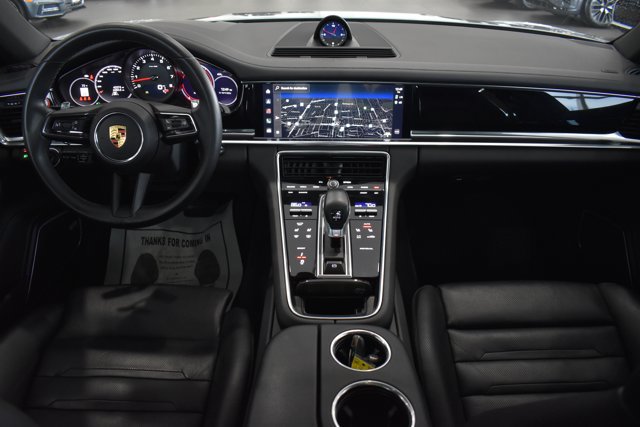 Used 2022 Porsche Panamera RWD image 26