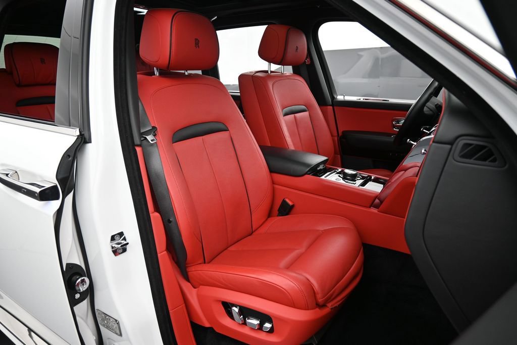 Certified 2019 Rolls-Royce Cullinan AWD/4WD image 36