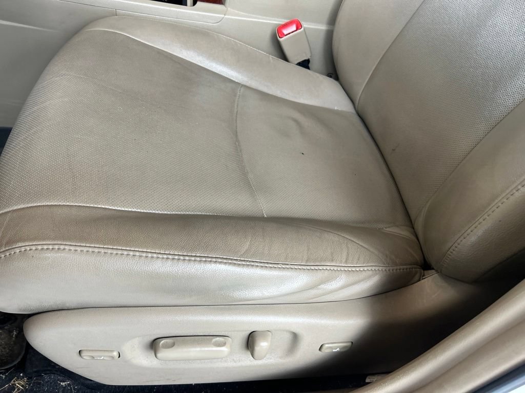 Used 2013 Toyota Highlander Limited AWD/4WD image 11