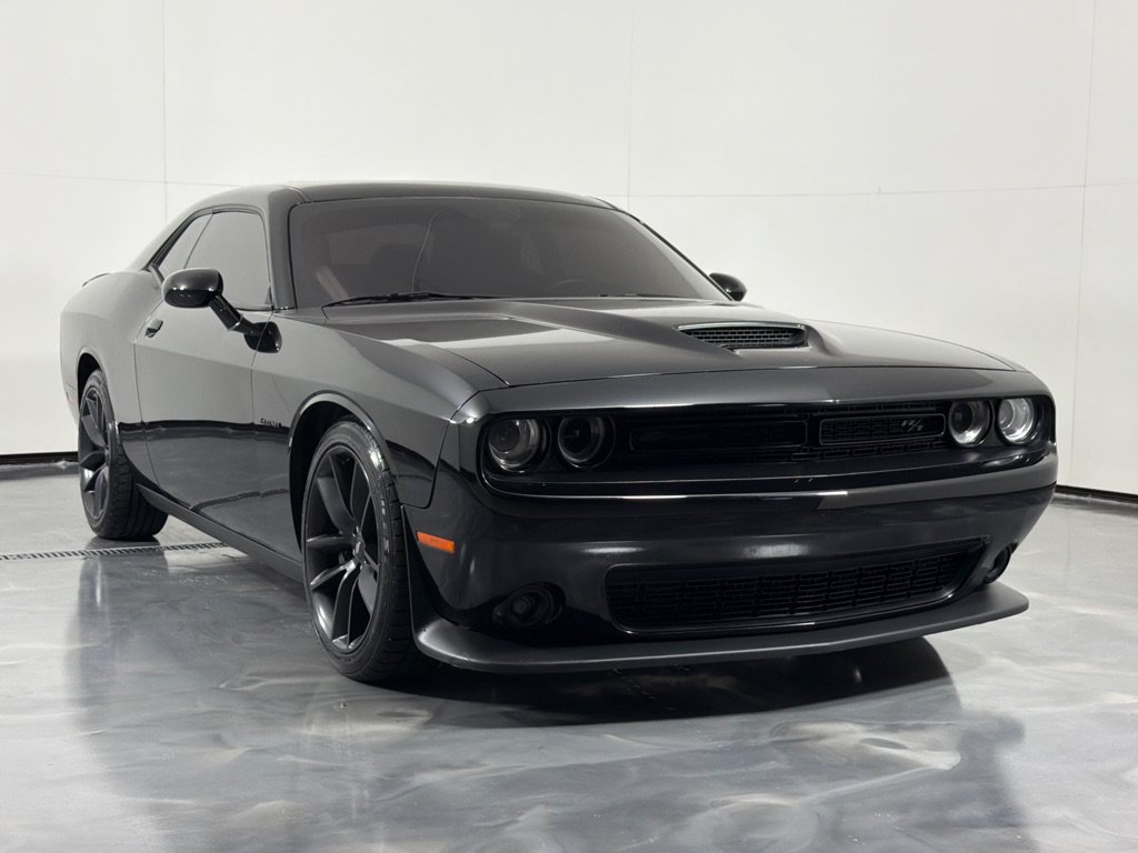 Used 2021 Dodge Challenger R/T w/ Performance Handling Group RWD image 3