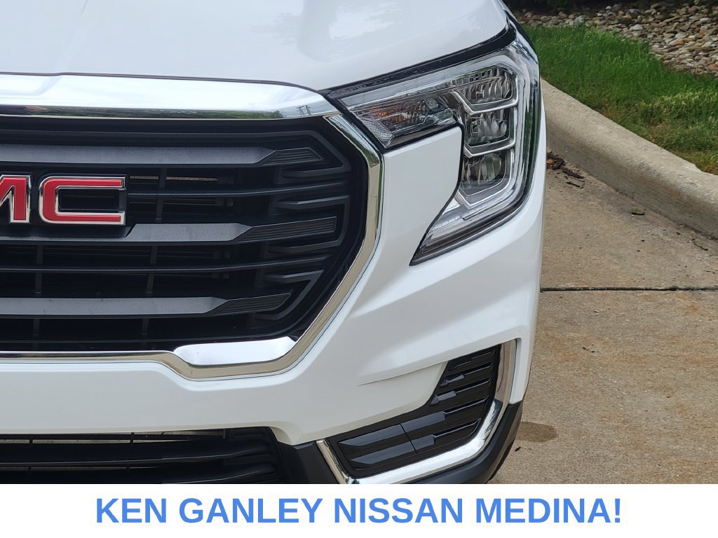 Used 2024 GMC Terrain SLE w/ Driver Convenience Package AWD/4WD image 10