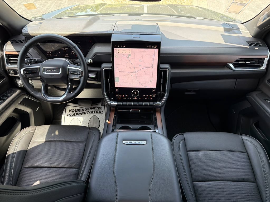Used 2025 GMC Yukon Denali AWD/4WD image 21