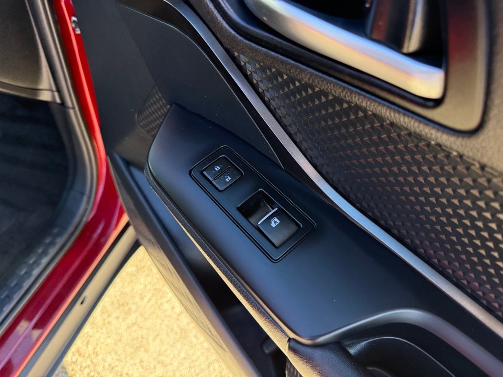 Used 2018 Toyota C-HR XLE FWD image 18