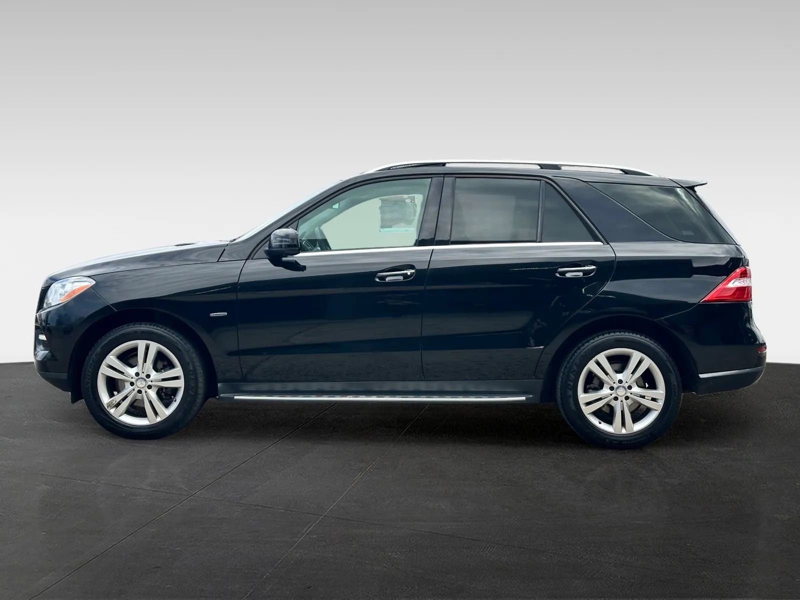 Used 2012 Mercedes-Benz ML 350 4MATIC image 4