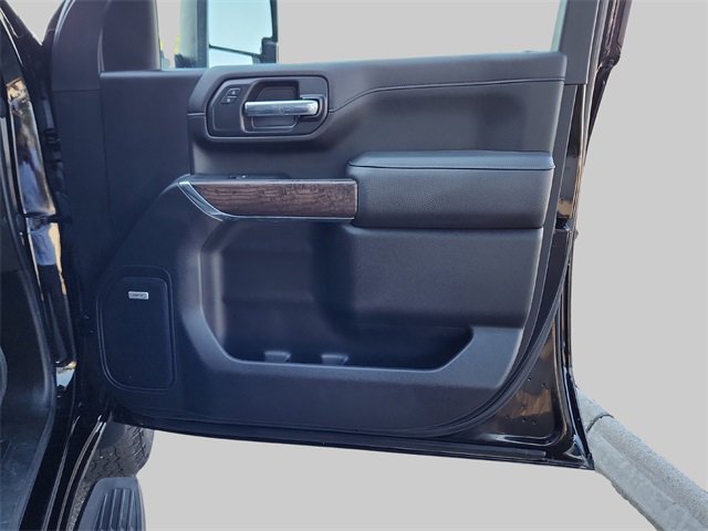 Used 2023 GMC Sierra 3500 Denali w/ Denali Ultimate Package image 34