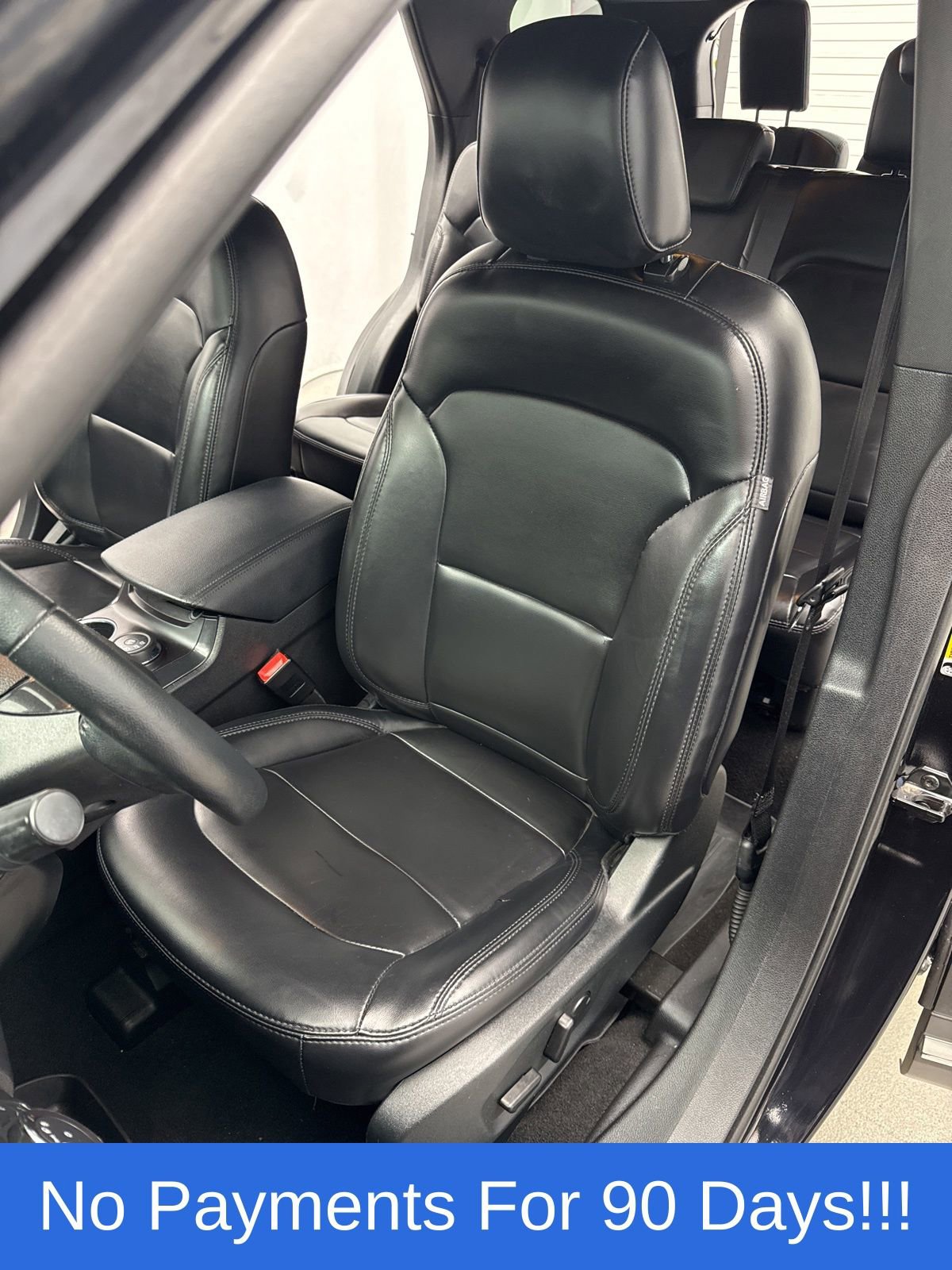 Used 2019 Ford Explorer XLT w/ Equipment Group 202A AWD/4WD image 9