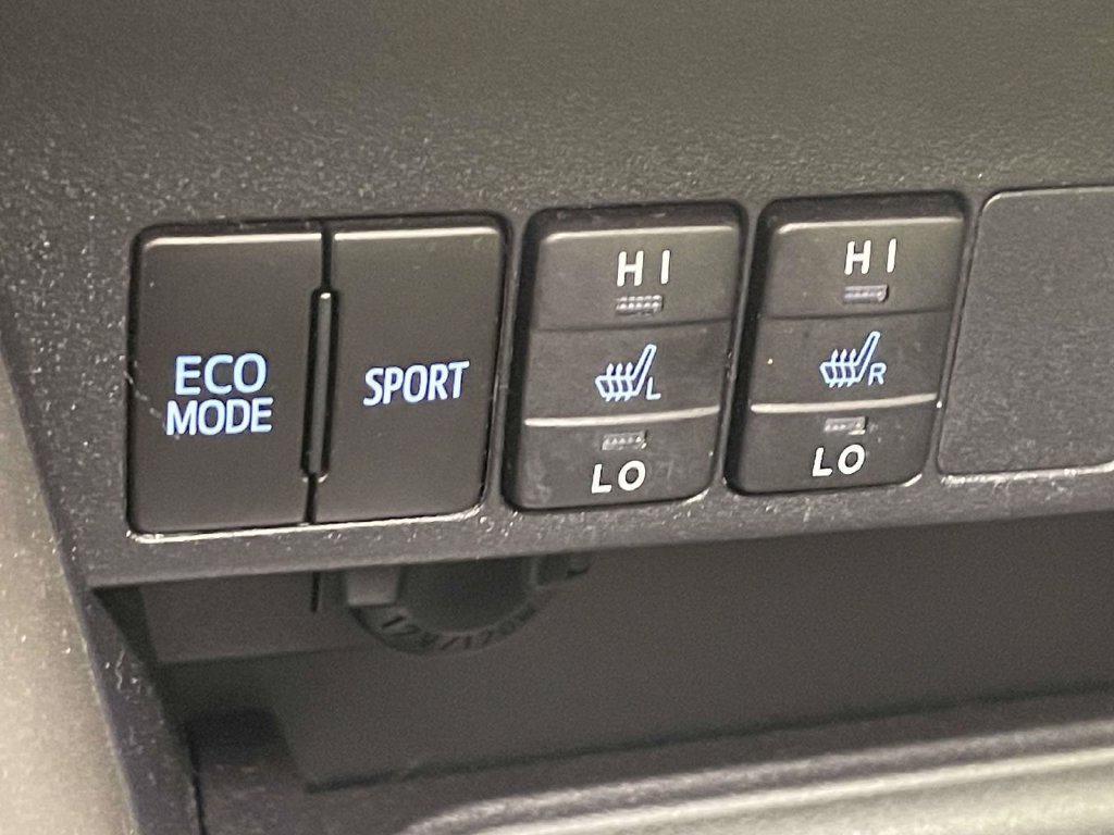 Used 2017 Toyota RAV4 Platinum w/ All Weather Liner Package AWD/4WD image 27