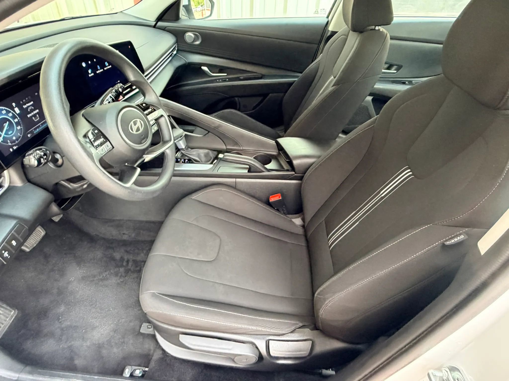 Used 2024 Hyundai Elantra SEL FWD image 22