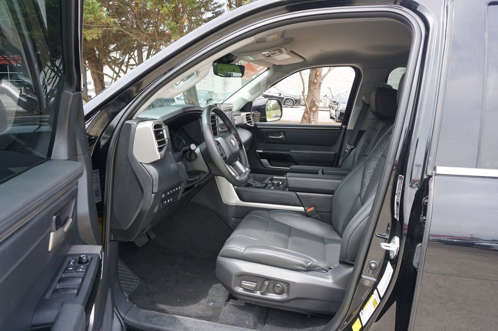 Used 2023 Toyota Tundra Limited AWD/4WD image 2