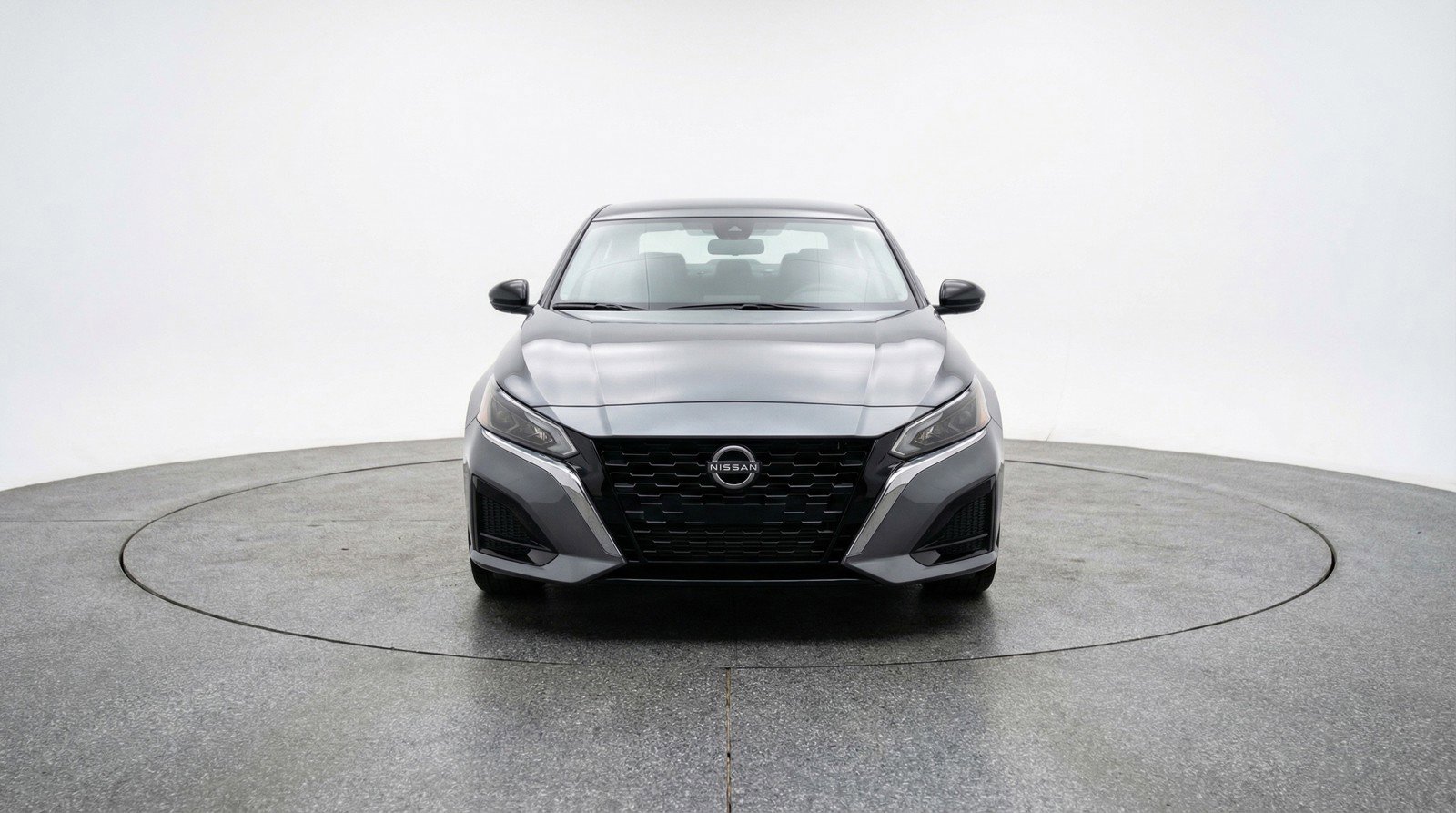 Used 2025 Nissan Altima 2.5 SV image 2