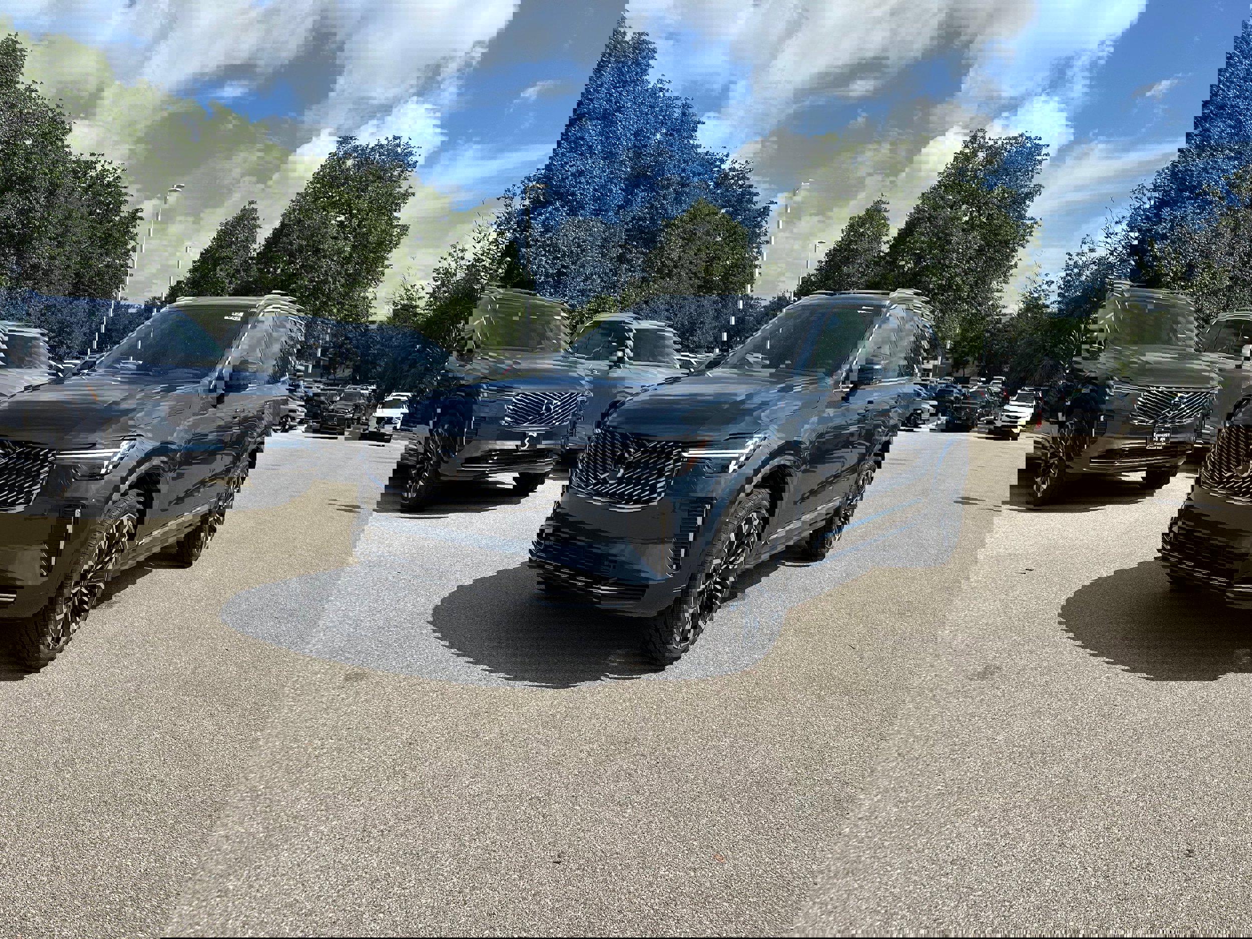 New 2026 Volvo XC90 B6 Core image 2