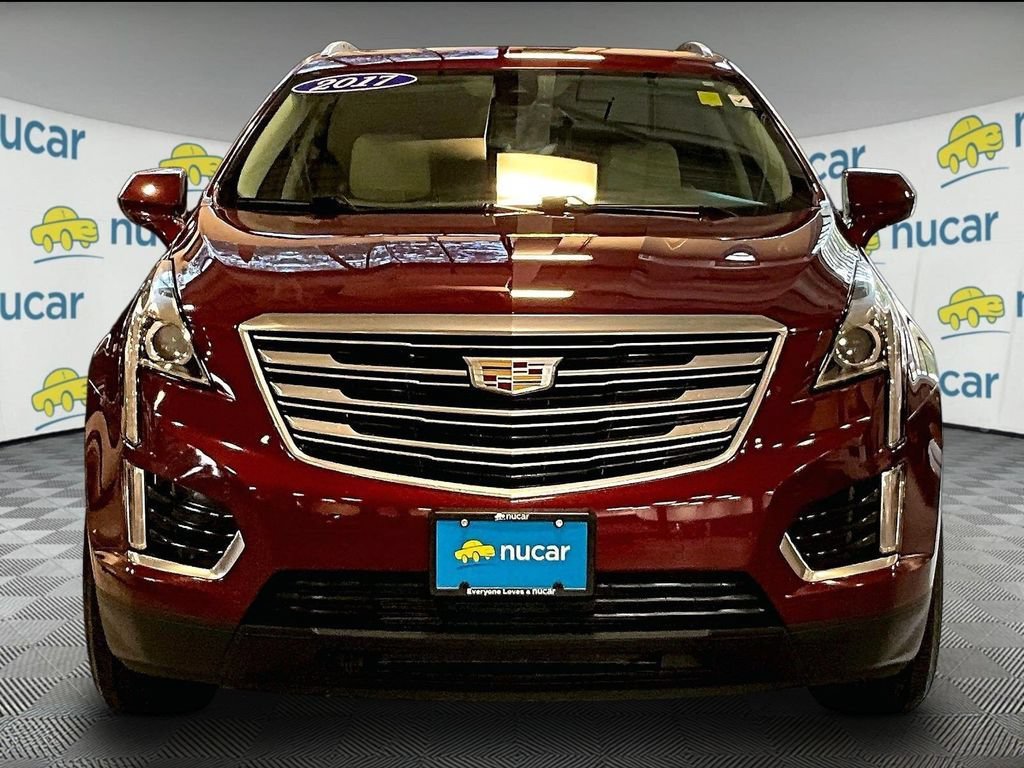 Used 2017 Cadillac XT5 Luxury w/ Driver Awareness Package AWD/4WD image 2