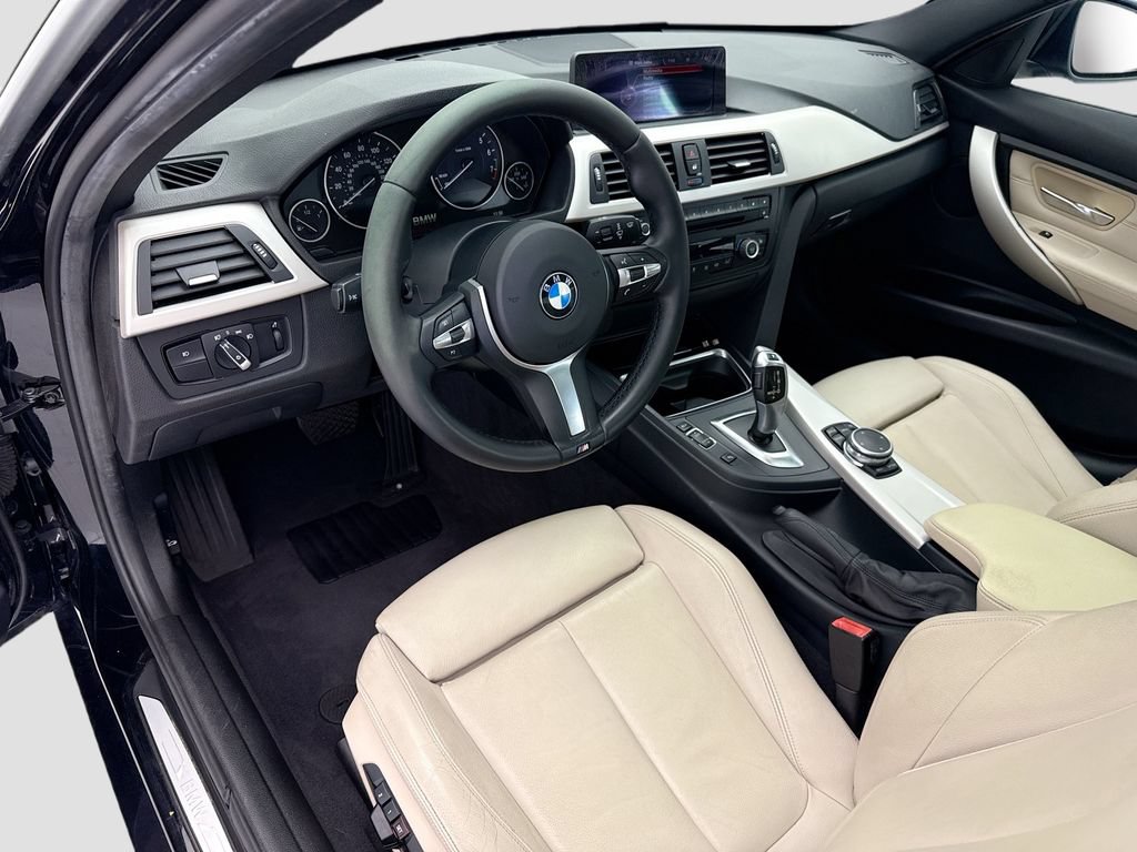 Used 2015 BMW 320i Sedan RWD image 9