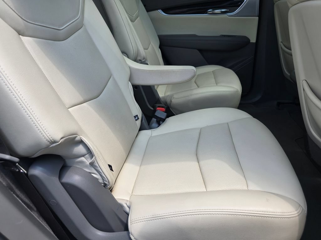 Used 2023 Cadillac XT6 Premium Luxury FWD image 13