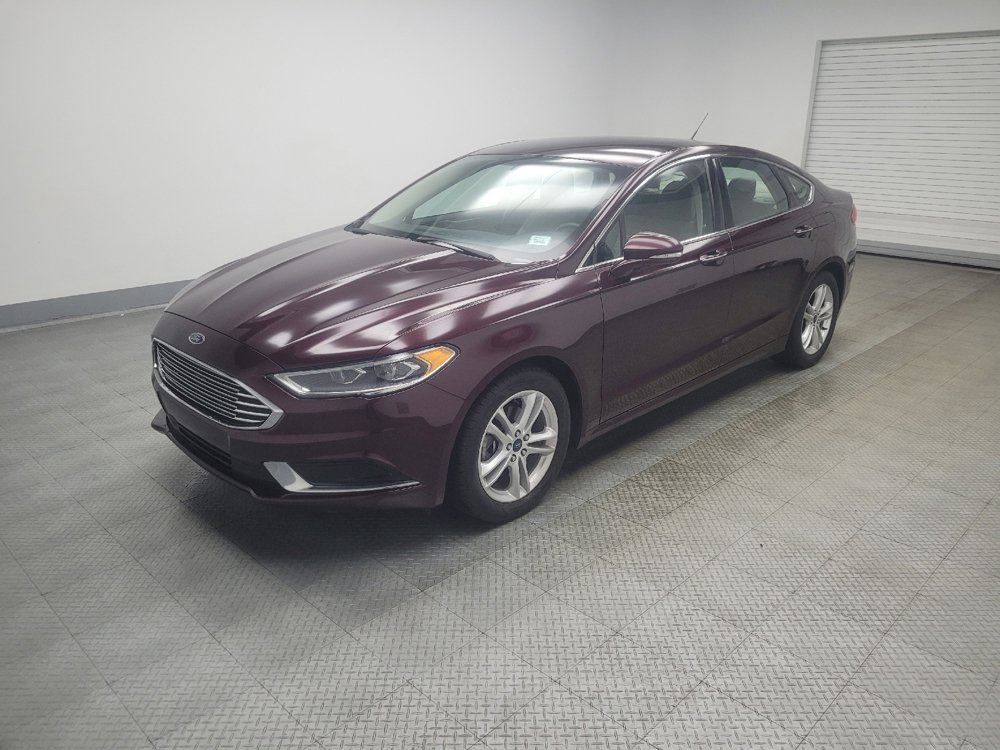 Used 2018 Ford Fusion SE w/ Fusion SE Technology Package FWD image 2