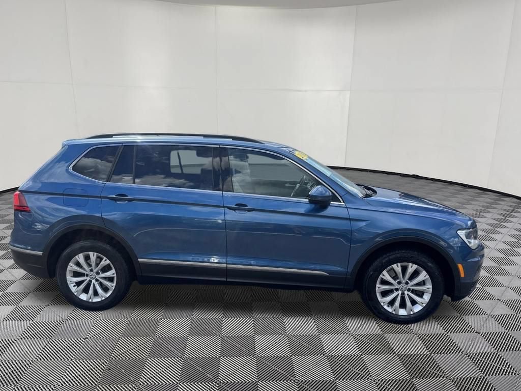 Used 2018 Volkswagen Tiguan SE w/ Panoramic Sunroof Package AWD/4WD image 4