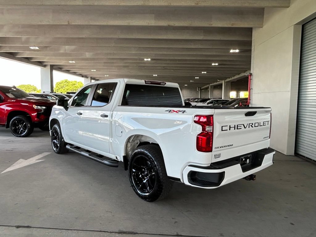 Used 2025 Chevrolet Silverado 1500 Custom w/ Turbomax Blackout Package AWD/4WD image 3