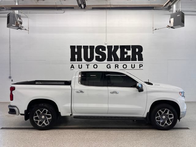 Used 2022 Chevrolet Silverado 1500 LTZ w/ Max Trailering Package AWD/4WD image 2
