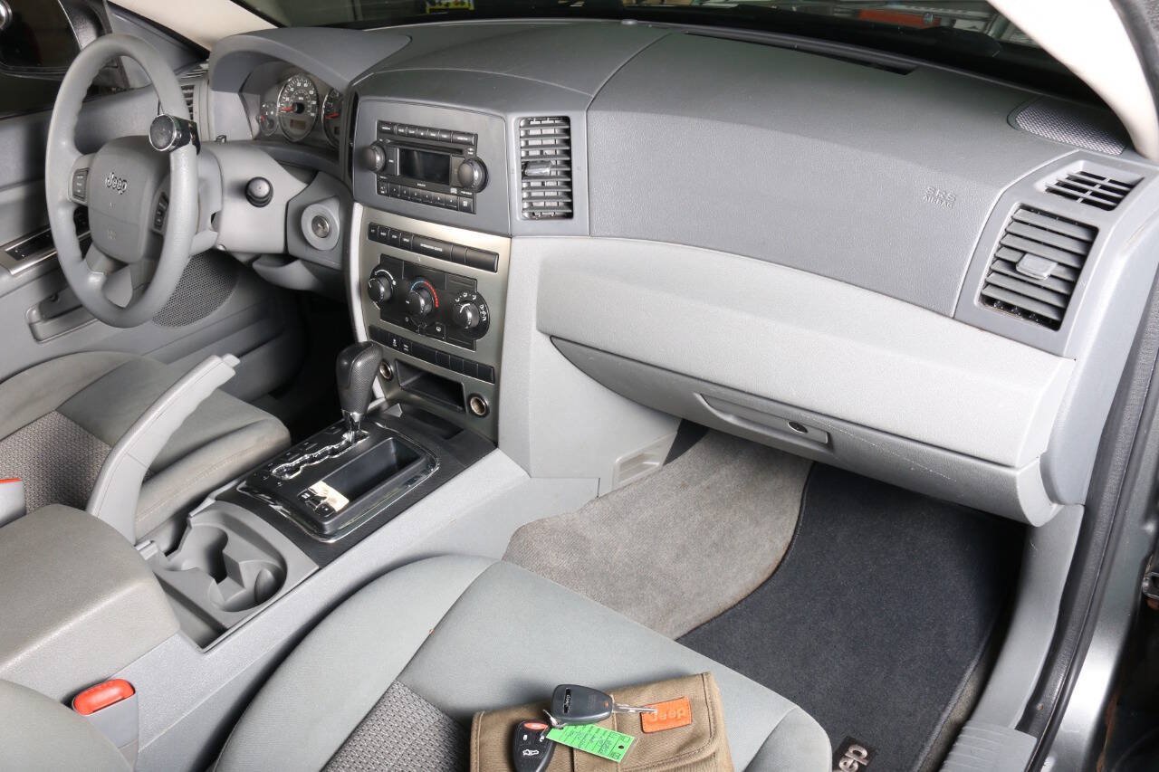 Used 2007 Jeep Grand Cherokee Laredo AWD/4WD image 48