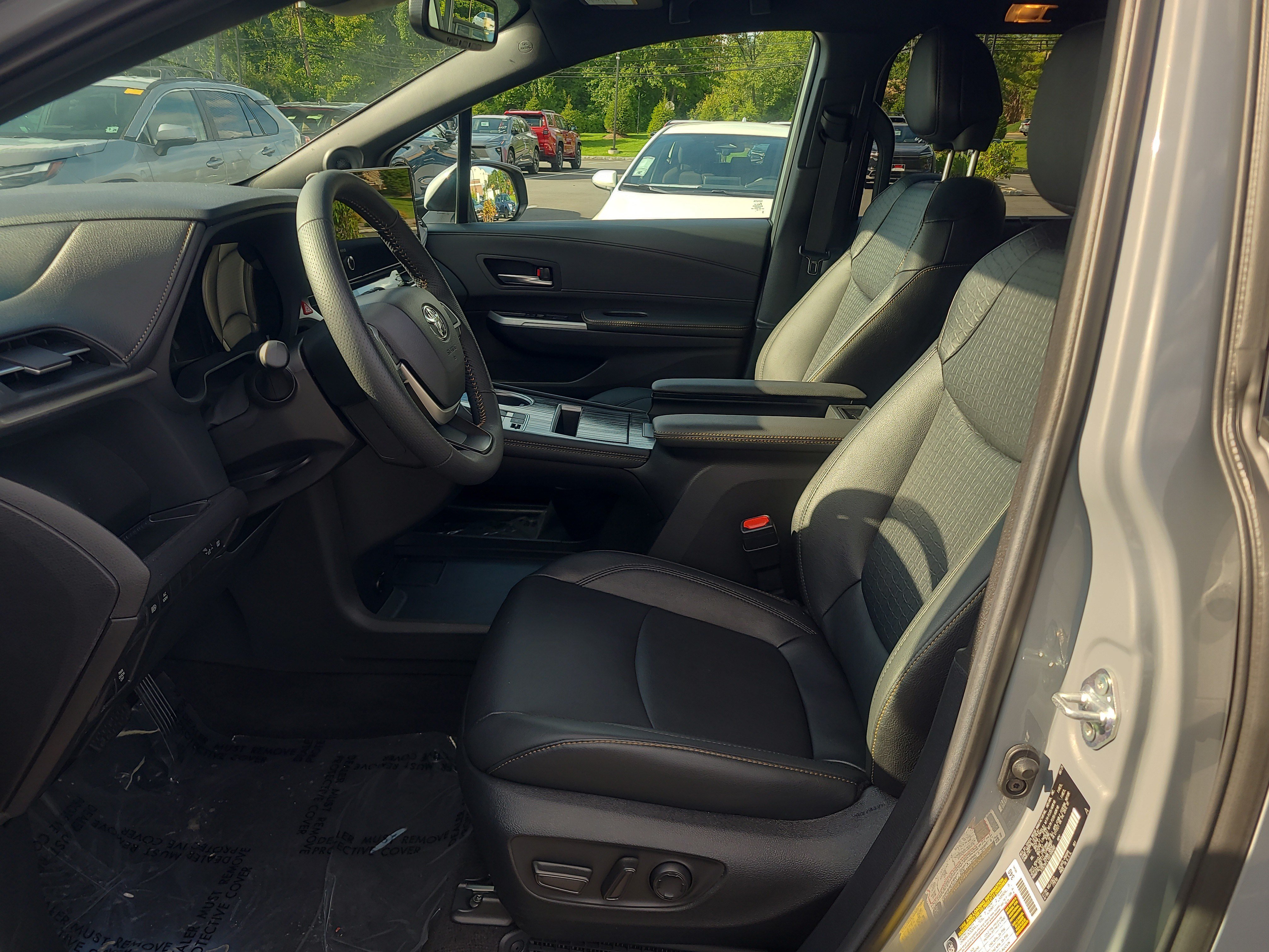 Certified 2025 Toyota Sienna XLE Woodland Edition AWD/4WD image 16