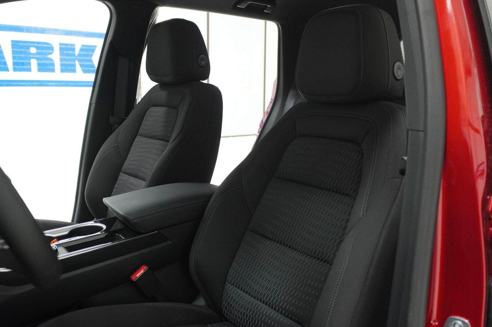 New 2027 Chevrolet Equinox LT FWD image 7