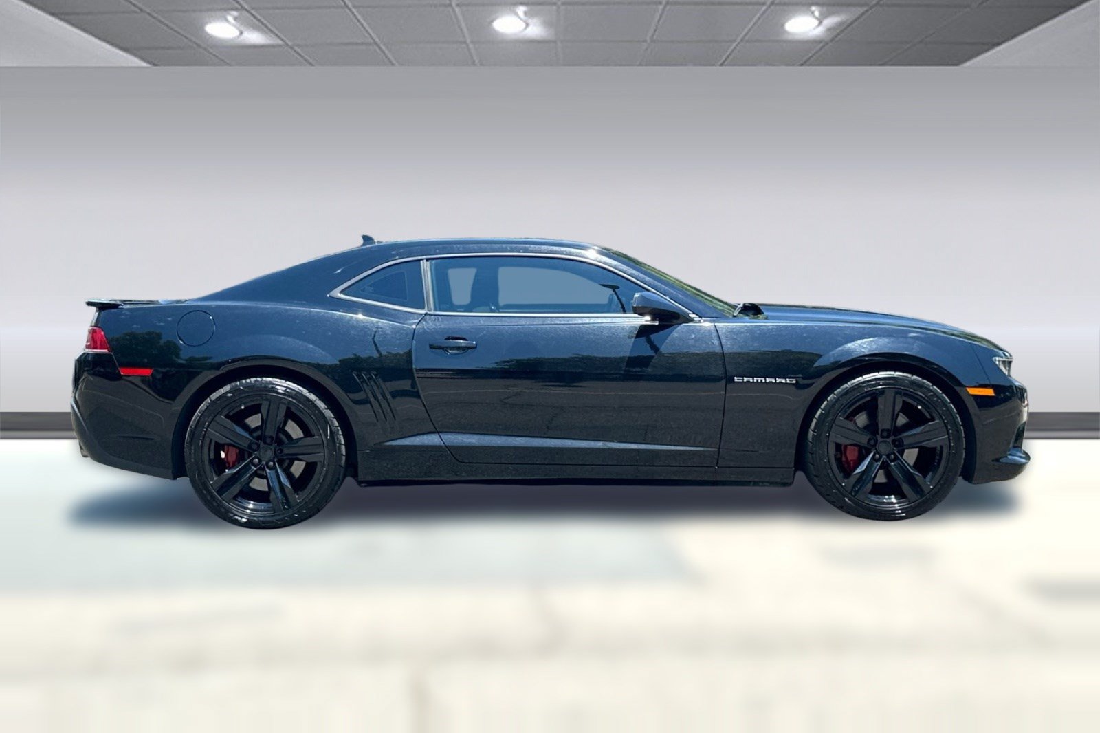 Used 2015 Chevrolet Camaro SS w/ RS Package RWD image 7