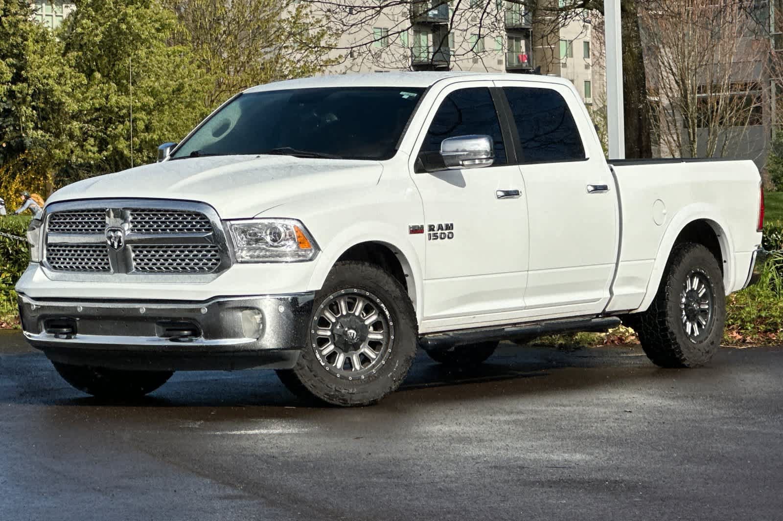 Used 2014 RAM 1500 Laramie w/ Convenience Group