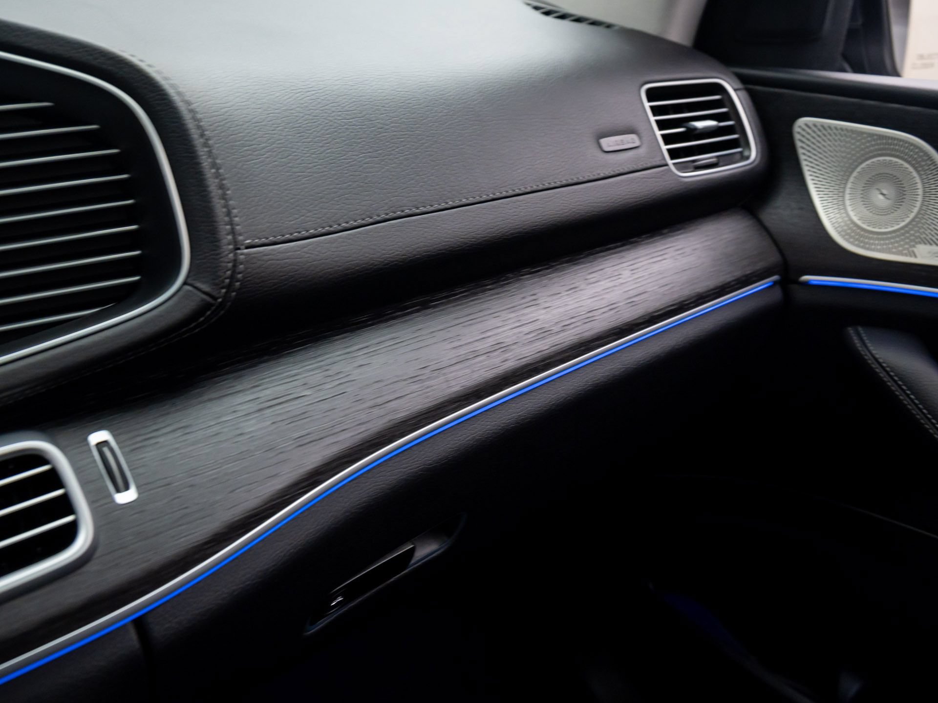 New 2026 Mercedes-Benz GLS 450 4MATIC image 29