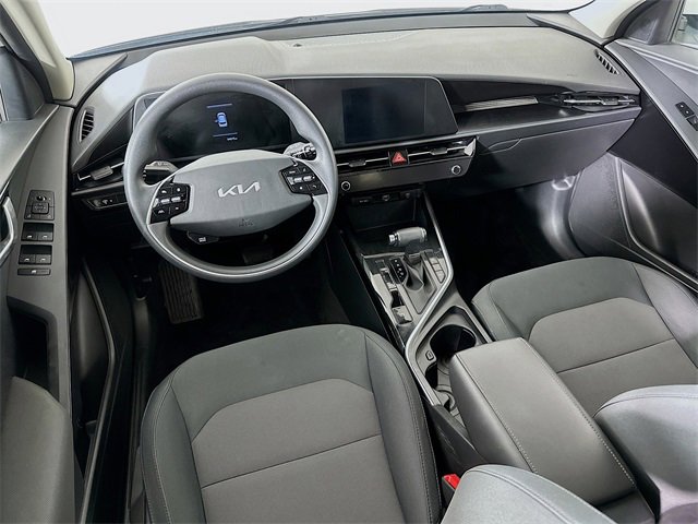 Used 2024 Kia Niro LX image 25